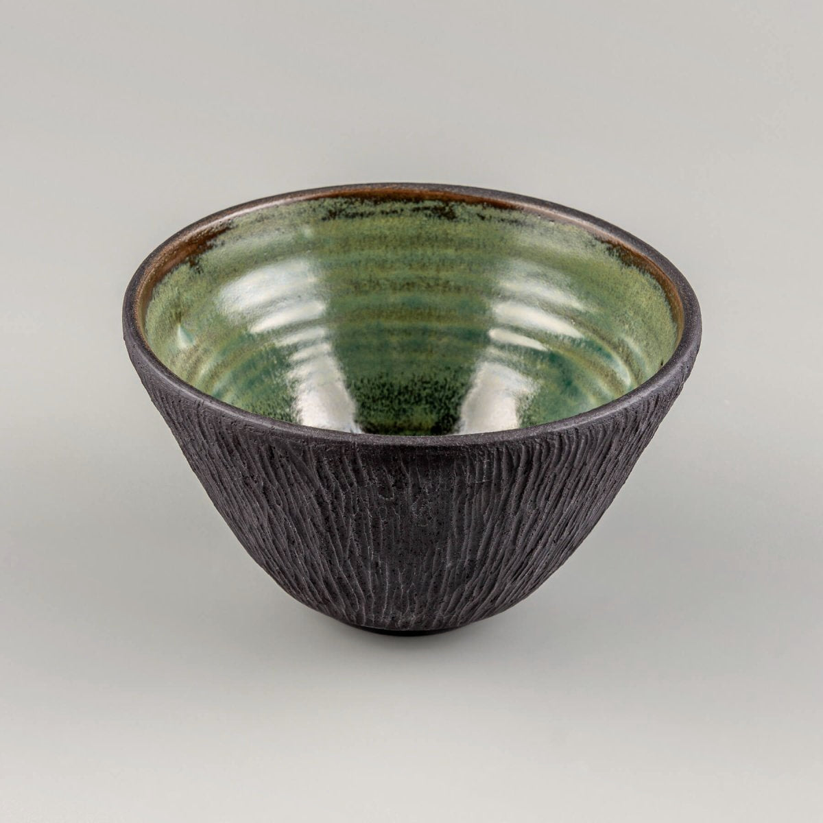 Premium ceramic bowl perfect for chefs, restaurants, or modern tableware collections.