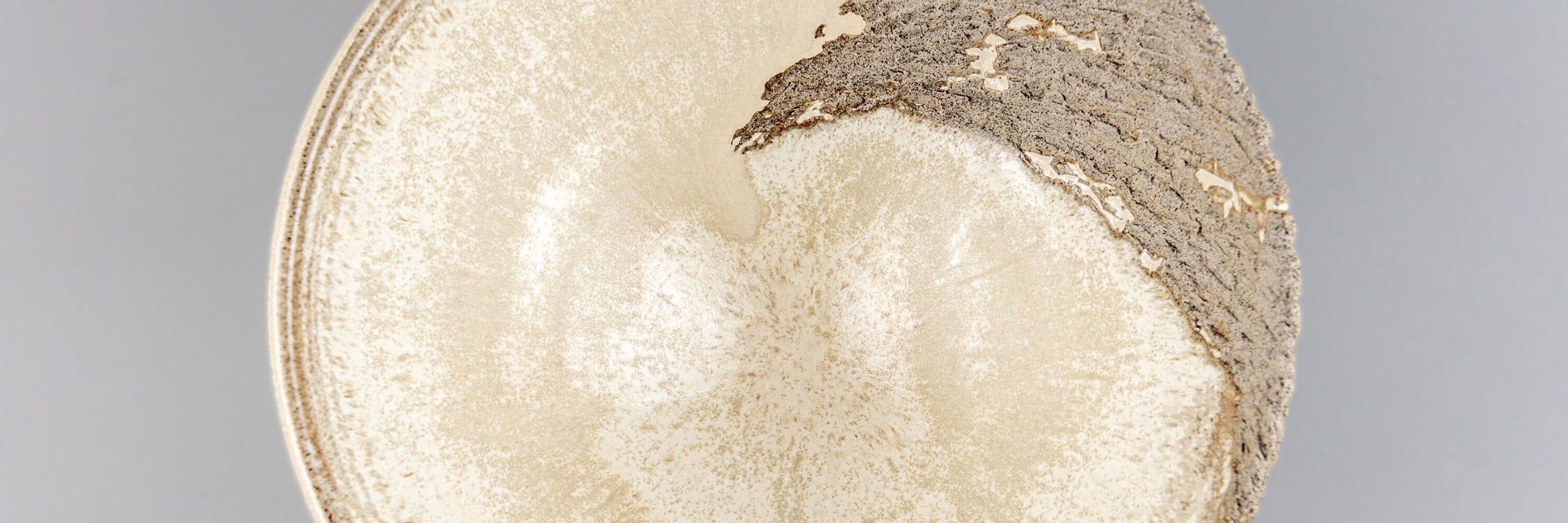 Handmade decorative bowls in luxury stoneware by Stonessa, sculptural ceramic art pieces designed for boutique hotels and artistic interiors.